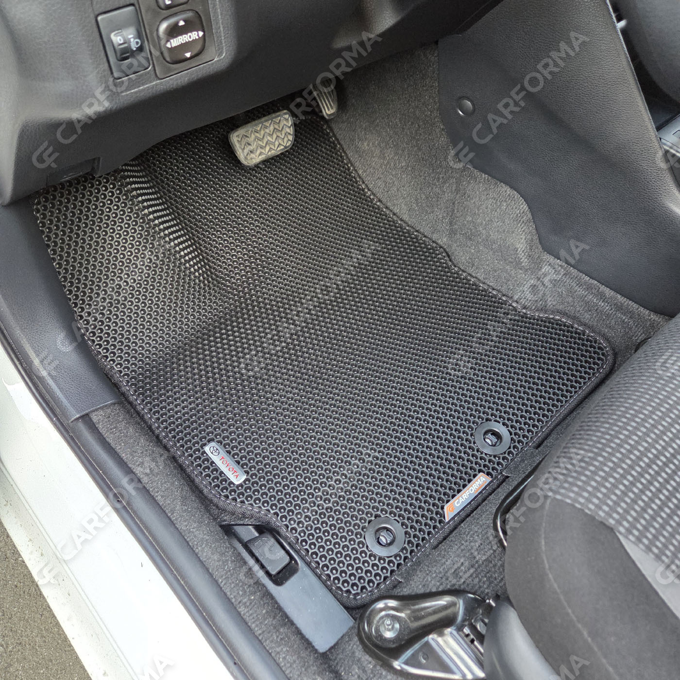Ворсовые коврики на Toyota Yaris L 2013&nbsp;-&nbsp;2026 в Вологде