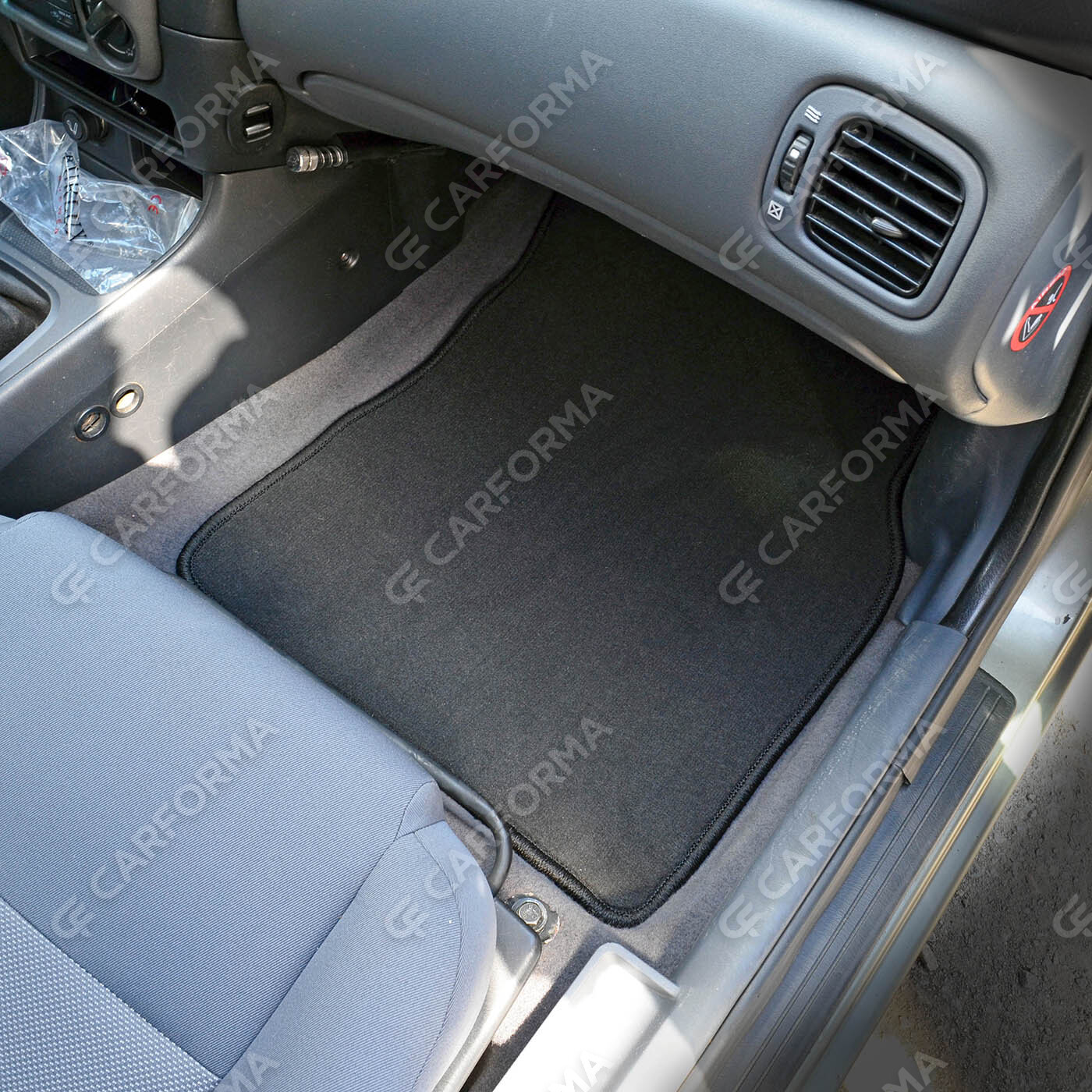 Ворсовые коврики на Nissan Almera 2 (N16) 2000&nbsp;-&nbsp;2006 в Вологде