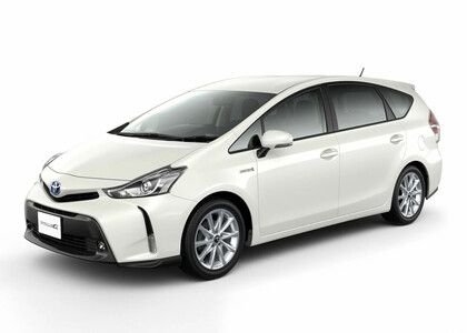 Коврики на Toyota Prius Alpha 2011 - 2021 в Вологде