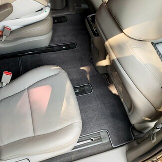 Коврики на KIA Carnival III 9 мест и 11 мест 2014 - 2021 в Вологде Коврики на KIA Carnival III 9 мест и 11 мест 2014 - 2021 в Вологде