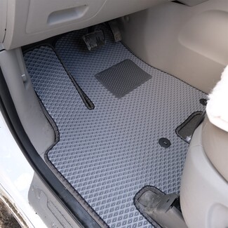 Коврики на KIA Carnival III 7 мест 2014 - 2021 в Вологде Коврики на KIA Carnival III 7 мест 2014 - 2021 в Вологде